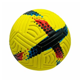 Maschinell genähter Fußball